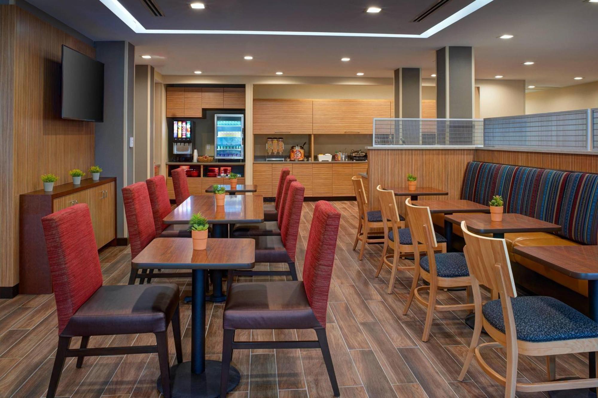 Towneplace Suites By Marriott Grand Rapids Airport Cascade Exteriér fotografie